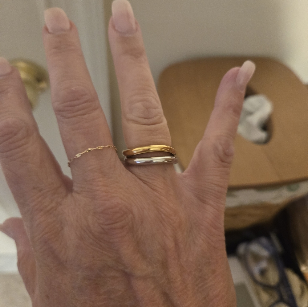 Elegant Gold and Silver Women's Rings - Picture 3 of 3